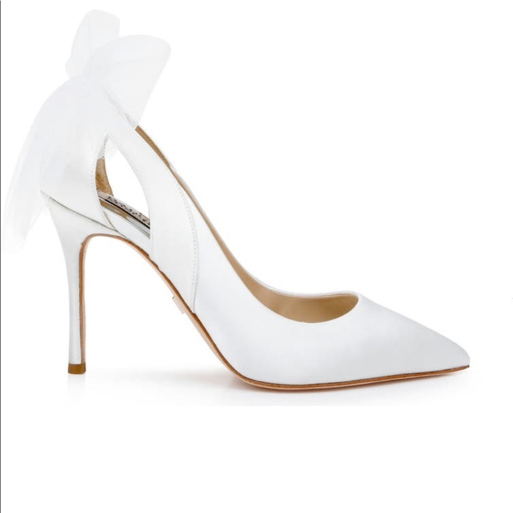 Bradgley Mischka Bow white heals - Picture 2 of 8